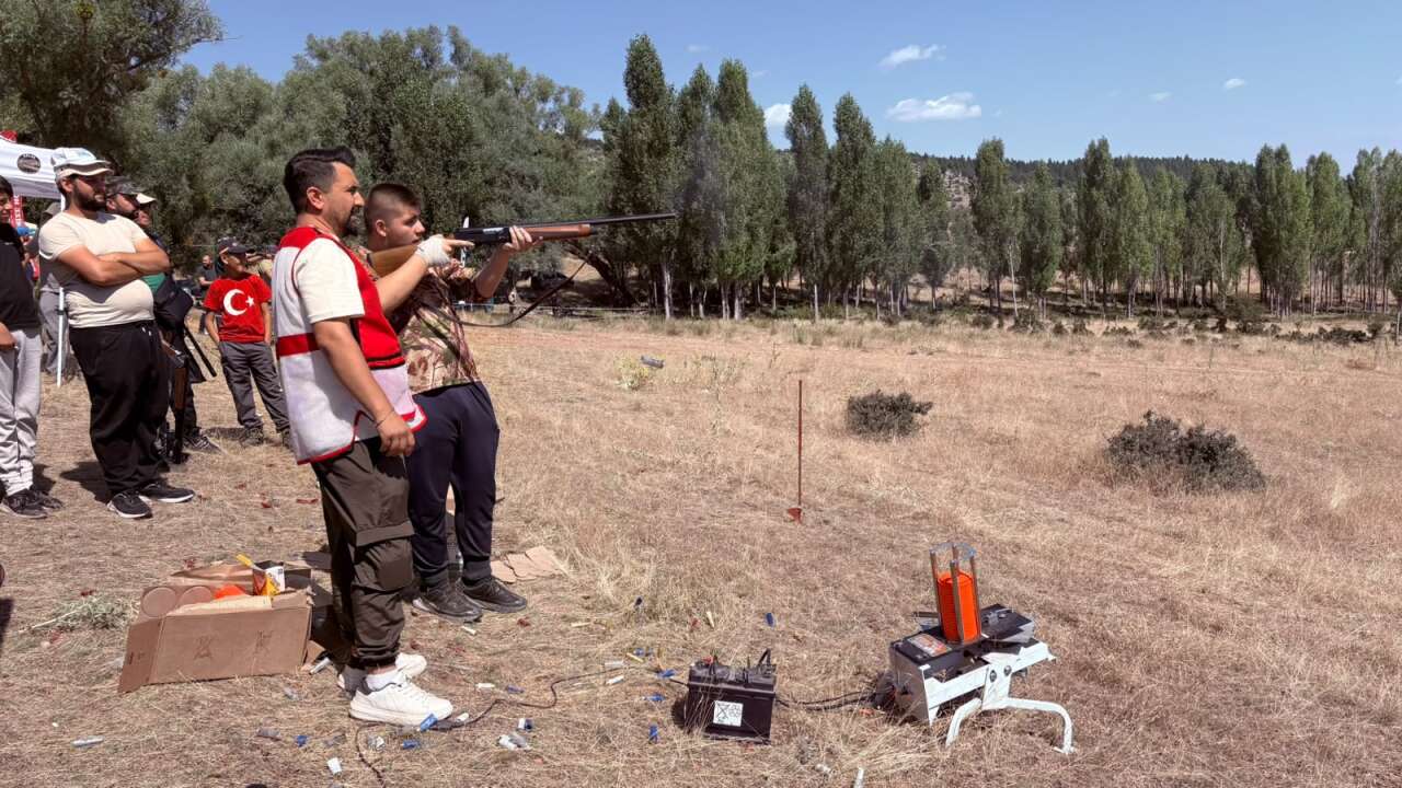 Konya’da tüfeğini alan koştu, ustalar nefes kesti 8
